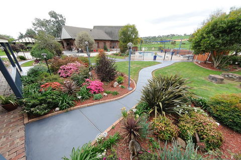 Greenvale Holiday Units - Australian Directory 17