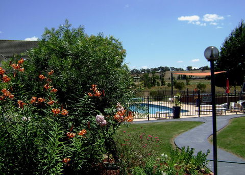 Greenvale Holiday Units - Australian Directory 19