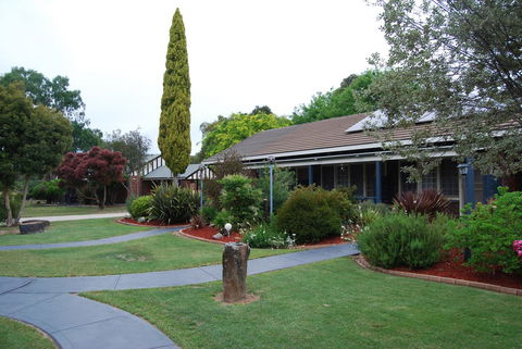 Greenvale Holiday Units - Australian Directory 12