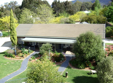 Greenvale Holiday Units - Australian Directory 14