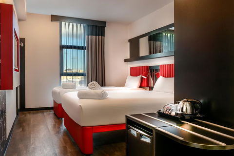 Ibis Melbourne Swanston Street Hotel - Australian Directory 8