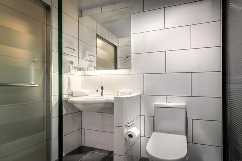 Ibis Melbourne Swanston Street Hotel - Australian Directory 31