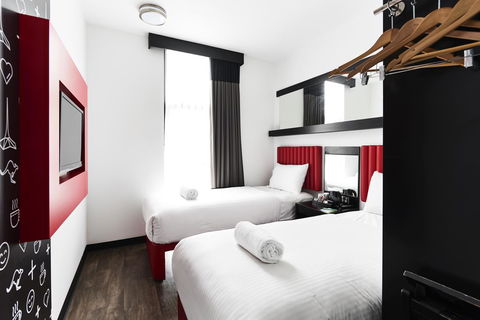 Ibis Melbourne Swanston Street Hotel - Australian Directory 36