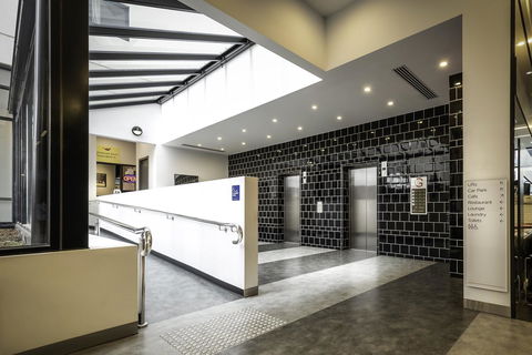 Ibis Melbourne Swanston Street Hotel - Australian Directory 26