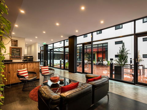 Ibis Melbourne Swanston Street Hotel - Australian Directory 1