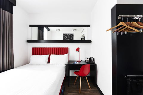 Ibis Melbourne Swanston Street Hotel - Australian Directory 39