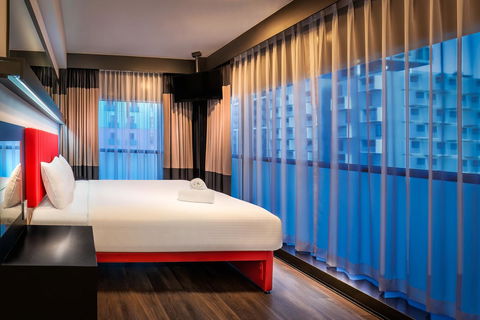Ibis Melbourne Swanston Street Hotel - Australian Directory 3