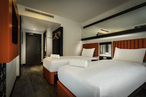 Ibis Melbourne Swanston Street Hotel - Australian Directory 9