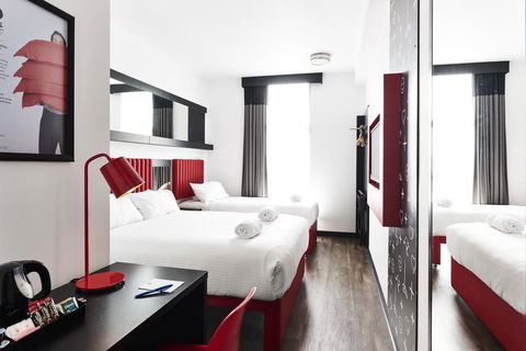 Ibis Melbourne Swanston Street Hotel - Australian Directory 34