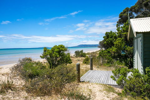 Beach Front Beauty - Ocean Front Views - Australian Directory 14