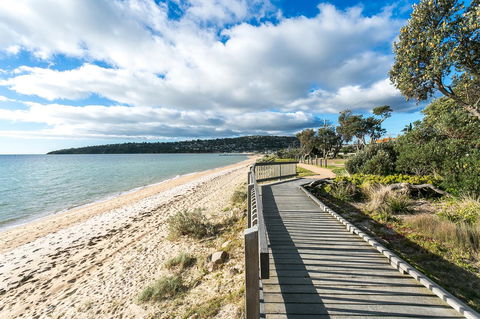 Beach Front Beauty - Ocean Front Views - Australian Directory 2