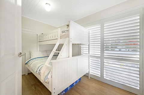 Peninsula Retreat - Australian Directory 16
