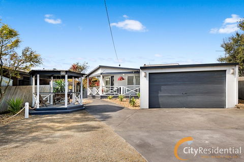 Peninsula Retreat - Australian Directory 20