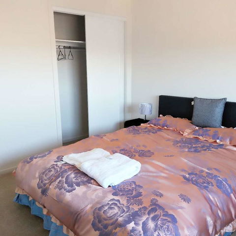 Melbourne Guest House - Australian Directory 19