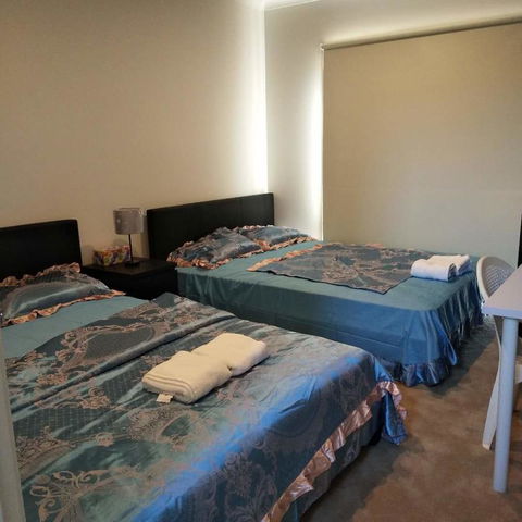 Melbourne Guest House - Australian Directory 35