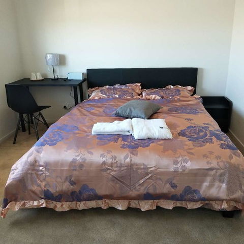 Melbourne Guest House - Australian Directory 11