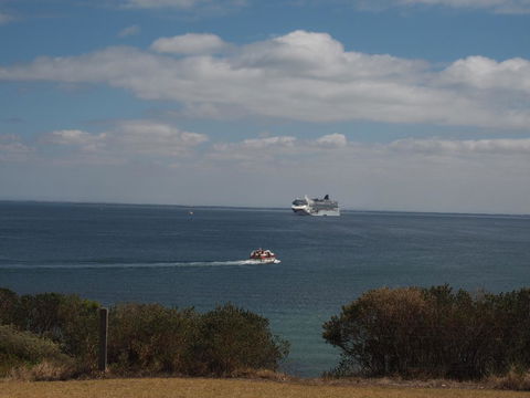 Port Relaxation - Australian Directory 18