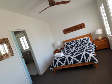 Zeally Bay Stay Deep Ocean - Australian Directory 8