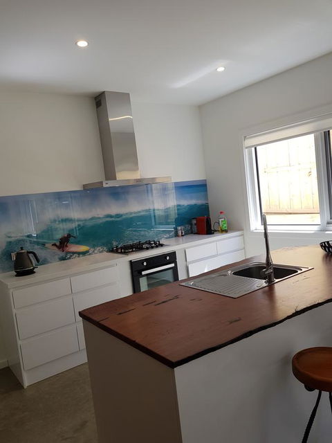 Zeally Bay Stay Deep Ocean - Australian Directory 1