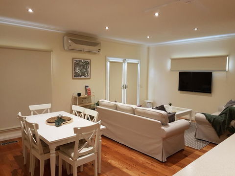 Healesville House - Fig Tree House - Australian Directory 8
