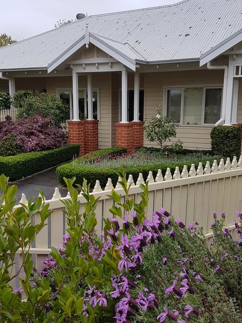 Healesville House - Fig Tree House - Australian Directory 1