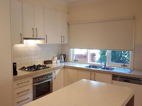 Healesville House - Fig Tree House - Australian Directory 6