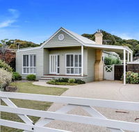Cute Cottage on Cain - beach at end of street - Australian Directory