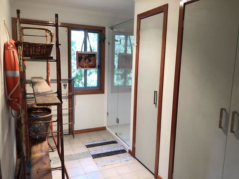 Beautiful, Cosy And Quiet - Australian Directory 31