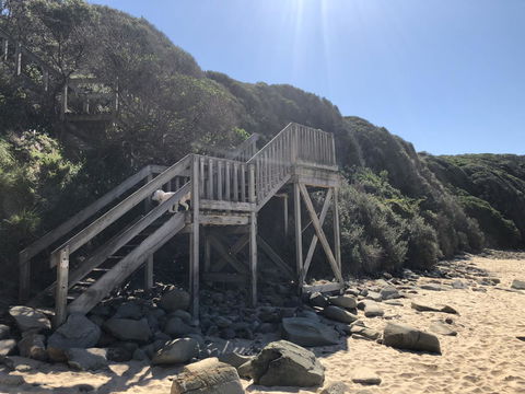 Beautiful, Cosy And Quiet - Australian Directory 21