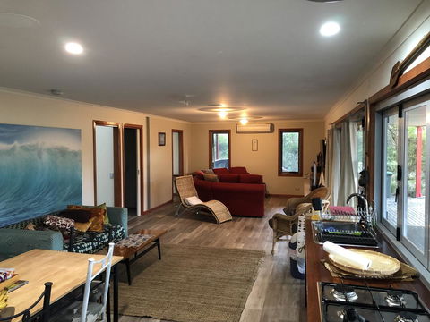 Beautiful, Cosy And Quiet - Australian Directory 7