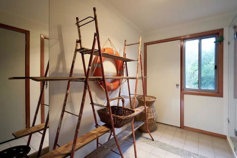 Beautiful, Cosy And Quiet - Australian Directory 18