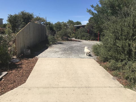 Beautiful, Cosy And Quiet - Australian Directory 38