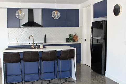 Escape On Birch - Australian Directory 32