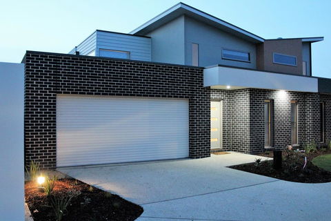 Escape On Birch - Australian Directory 20