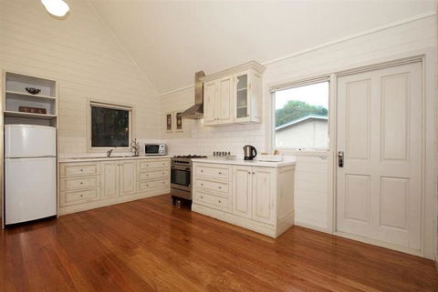 Two Truffles Cottages - Australian Directory 6