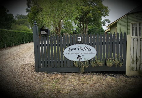 Two Truffles Cottages - Australian Directory 16