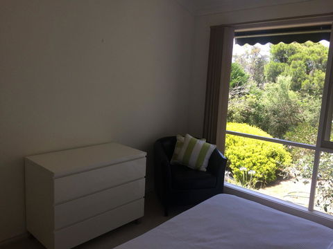 Andrew's On Topaz - Australian Directory 17