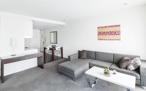 Punthill Williamstown - Australian Directory 12