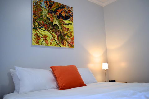 Mansfield Apartments - Australian Directory 19