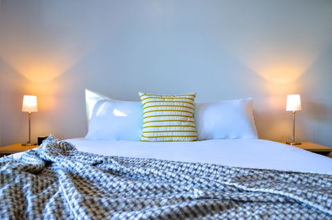 Mansfield Apartments - Australian Directory 0
