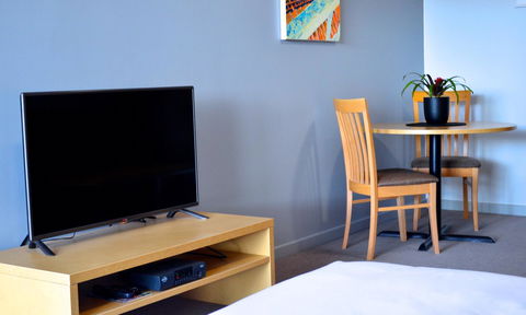 Mansfield Apartments - Australian Directory 16