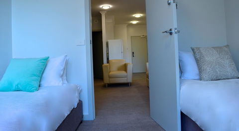 Mansfield Apartments - Australian Directory 14