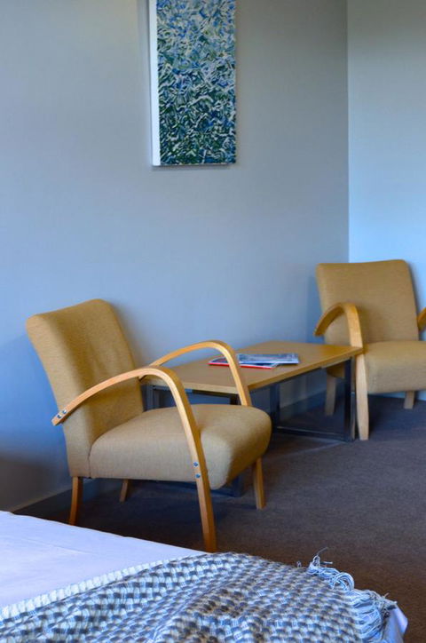 Mansfield Apartments - Australian Directory 3