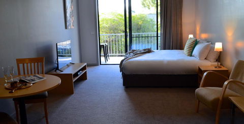 Mansfield Apartments - Australian Directory 20