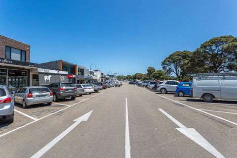 Blairgowrie Apartment 2 - On The Beach - Australian Directory 9