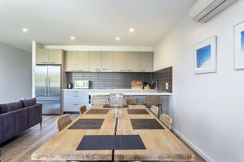 Blairgowrie Apartment 2 - On The Beach - Australian Directory 2