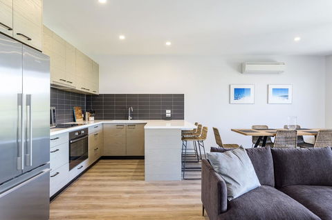 Blairgowrie Apartment 2 - On The Beach - Australian Directory 3