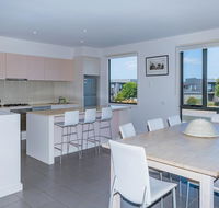 1 Sunset Place - Australian Directory