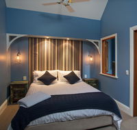 Oak Tree Lodge - Australian Directory