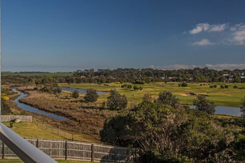 Saltwater Breeze Retreat - Australian Directory 20